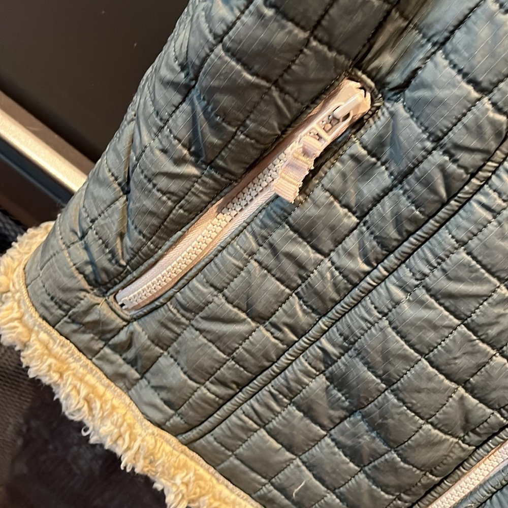 Tsunami Quilted army Green Vest with Sherpa Lining - Picture 2 of 7